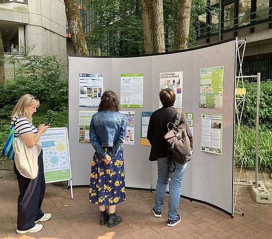 Posterausstellung zu den Sieger- und Shortlist-Projekten des Nachhaltigkeitspreises 2024