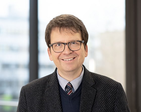 Portrait Prof. Stefan Freund 